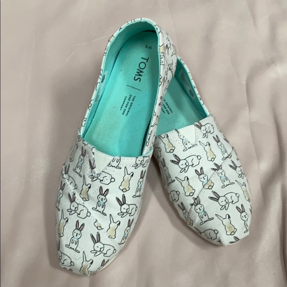 Limited edition Toms white bunny 🐇 shoes